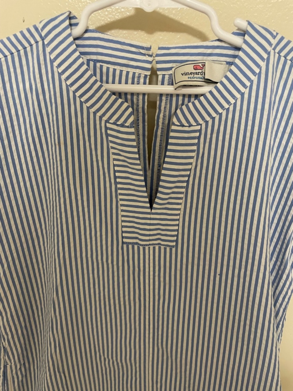 ✨Girls Vineyard Vines Performance Dress Size M - Picture 2 of 8